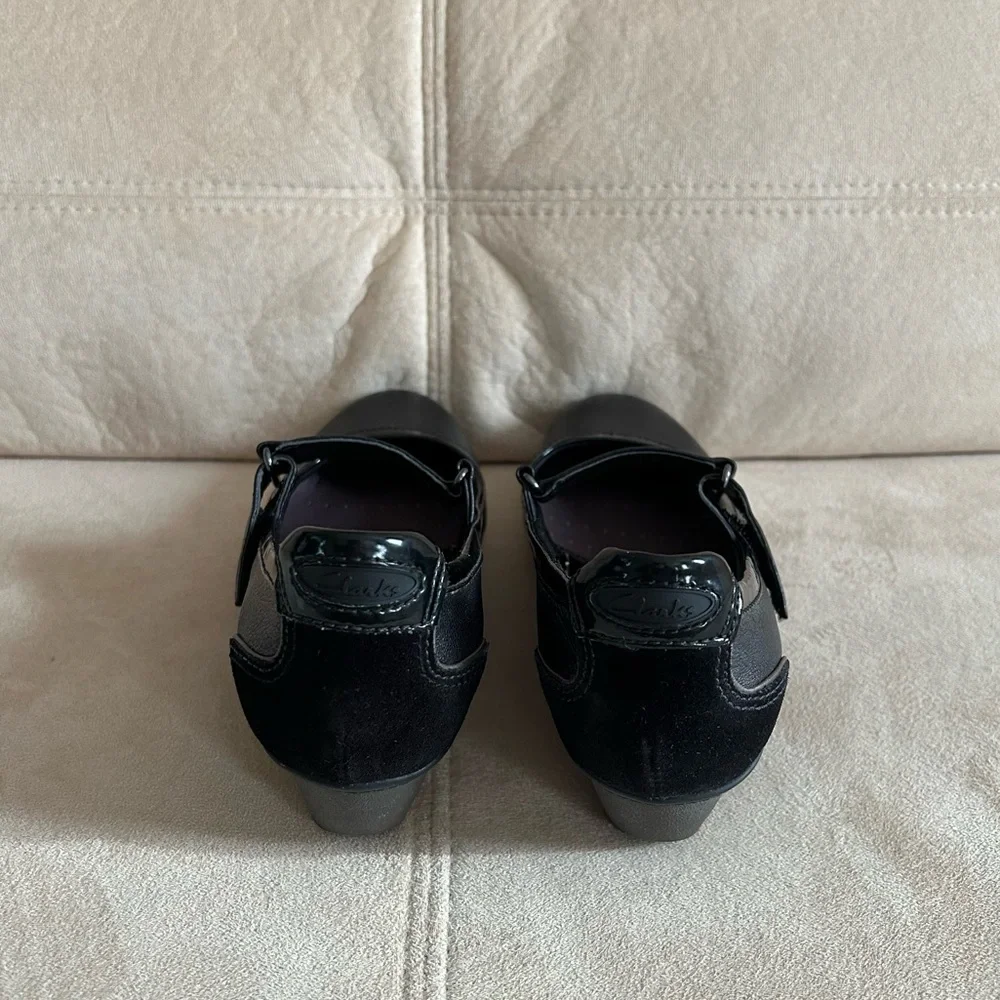Clarks gently worn